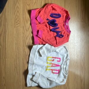 2 gap 4yr sweaters/sweatshirts